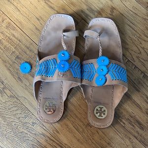 Tory Burch blue/beige CaylIn toe ring sandal sz 9